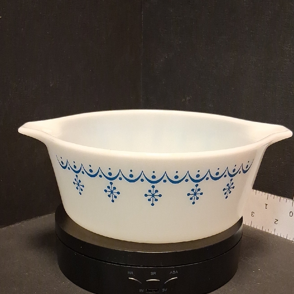 Pyrex Snowflake Blue Pattern 472